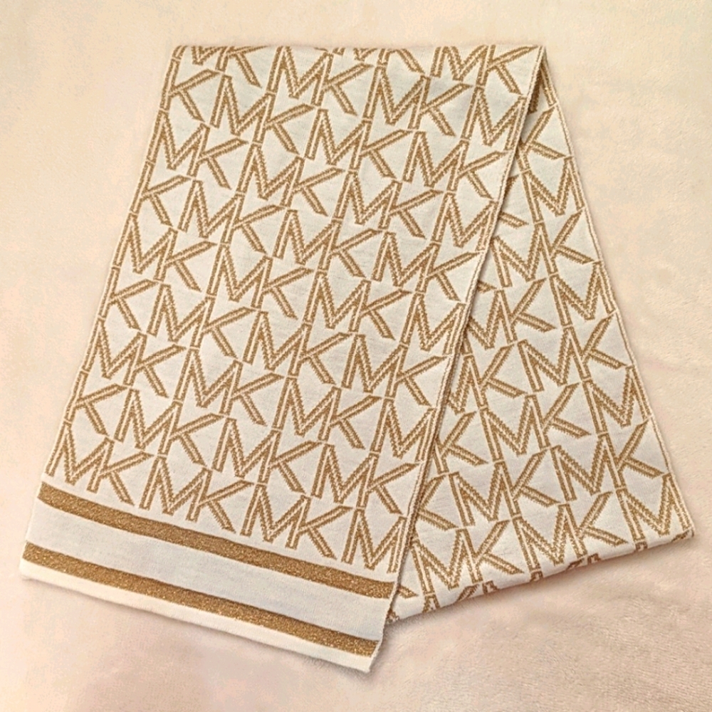 🧣MICHAEL KORS Gold Sparkle/Cream Logo Scarf - Picture 1 of 4